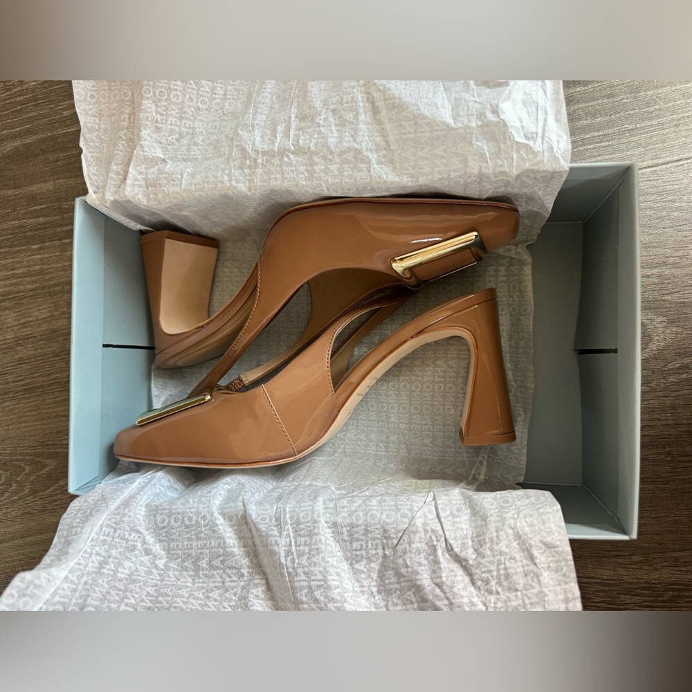 New in box! Antonio Melani Elisa Heels (Size 8, Nude Patent) - Picture 2 of 6